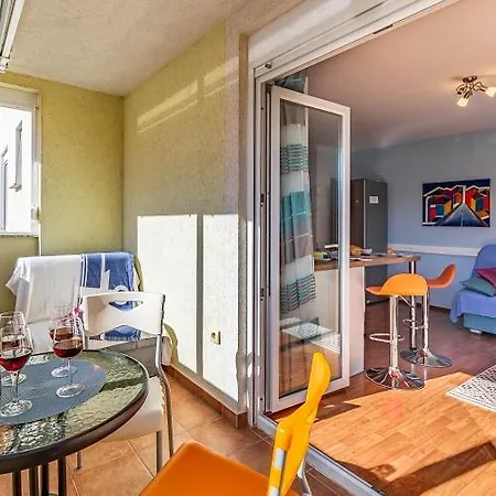 Apartment Lola
