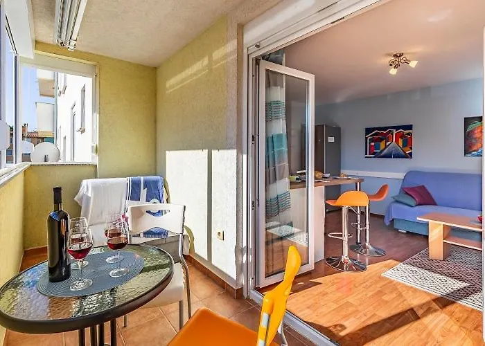 Apartament Lola